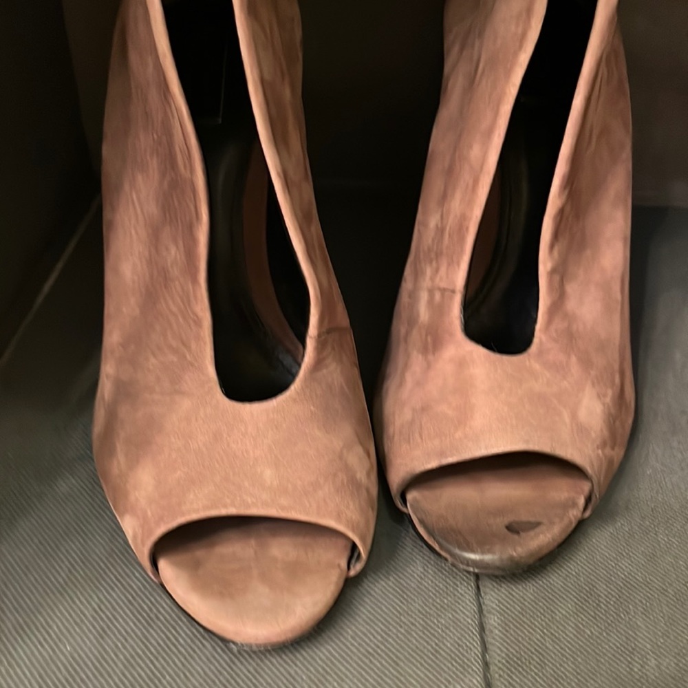 Schutz Nobuck Yucca Suede High Heel  Bootie Size 7.5 - Picture 5 of 9